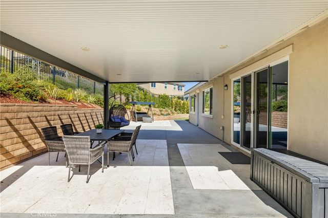 2770 Santa Fiora Drive, Corona, CA 92882