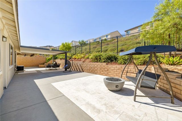 2770 Santa Fiora Drive, Corona, CA 92882