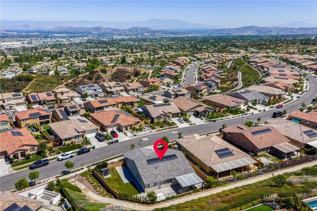 2770 Santa Fiora Drive, Corona, CA 92882