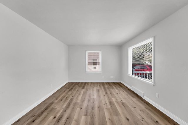 1716 W Grand AVENUE, Beloit, WI 53511