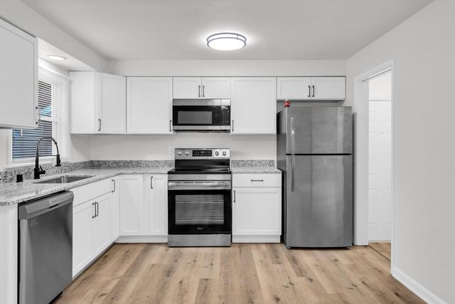 1716 W Grand AVENUE, Beloit, WI 53511