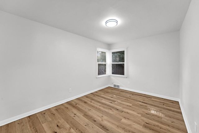 1716 W Grand AVENUE, Beloit, WI 53511