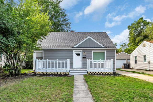 1716 W Grand AVENUE, Beloit, WI 53511