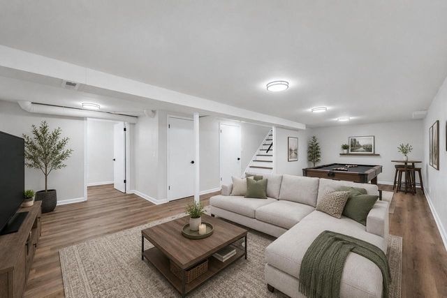 1716 W Grand AVENUE, Beloit, WI 53511