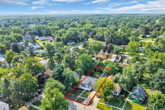 1716 W Grand AVENUE, Beloit, WI 53511