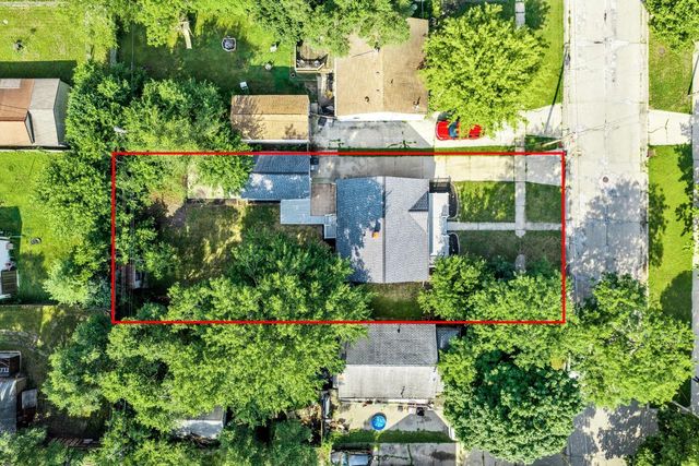 1716 W Grand AVENUE, Beloit, WI 53511