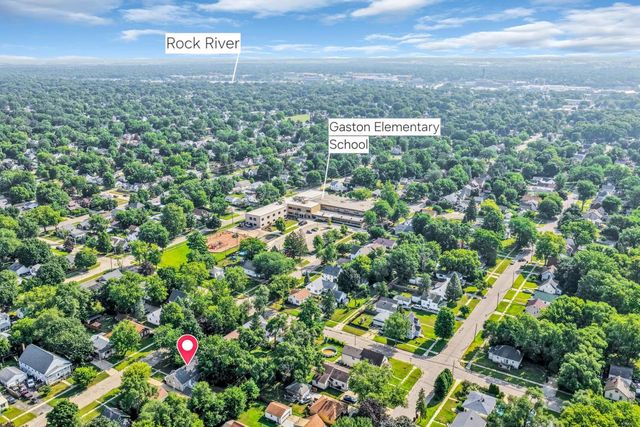 1716 W Grand AVENUE, Beloit, WI 53511