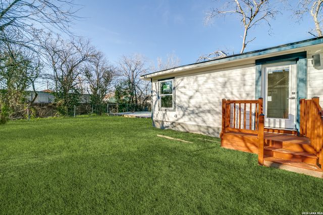 1414 Burleson, San Antonio, TX 78202
