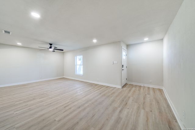 1414 Burleson, San Antonio, TX 78202