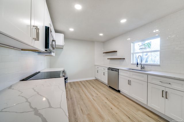 1414 Burleson, San Antonio, TX 78202