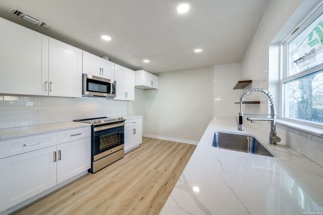 1414 Burleson, San Antonio, TX 78202