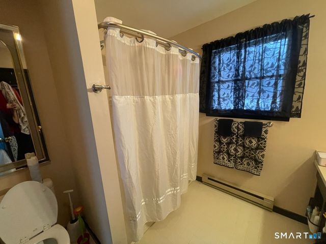 11 South Cove Road, Danbury, CT 06811