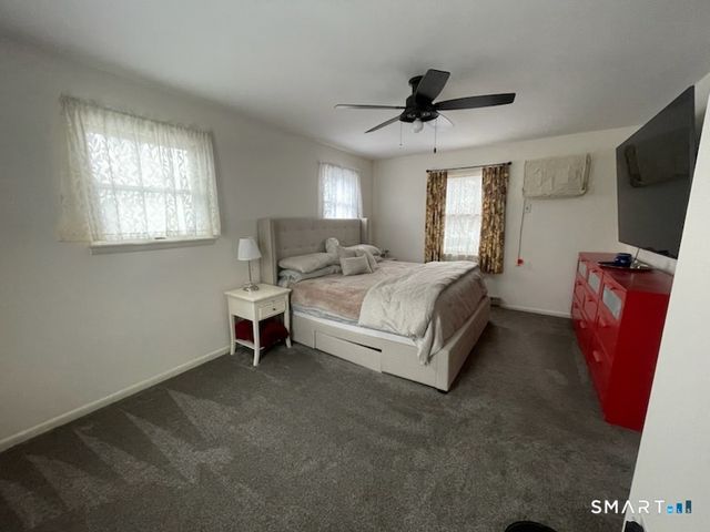 11 South Cove Road, Danbury, CT 06811