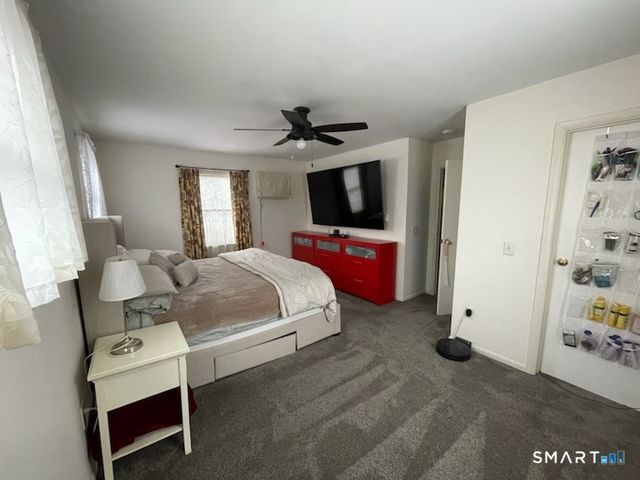 11 South Cove Road, Danbury, CT 06811