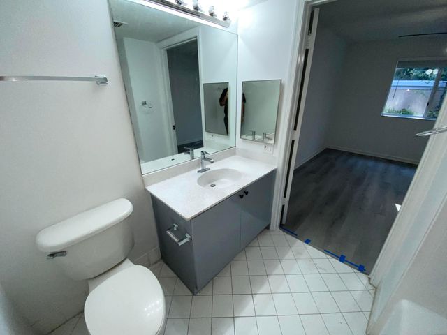3740 N JOG Road 106, West Palm Beach, FL 33411