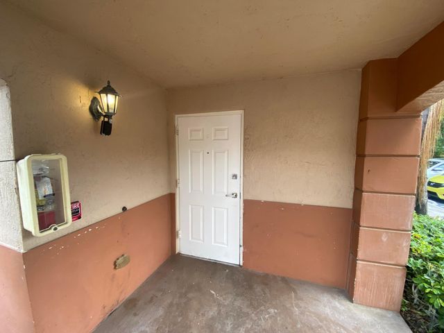 3740 N JOG Road 106, West Palm Beach, FL 33411