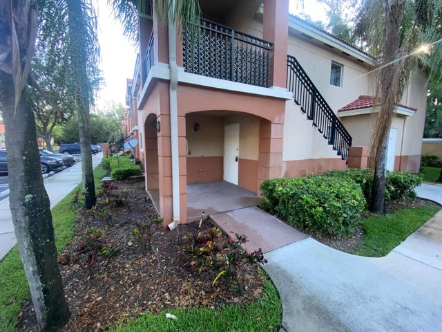 3740 N JOG Road 106, West Palm Beach, FL 33411