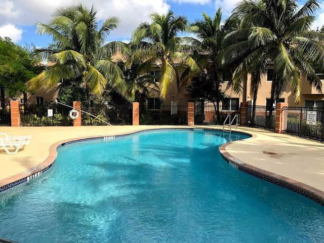 3740 N JOG Road 106, West Palm Beach, FL 33411