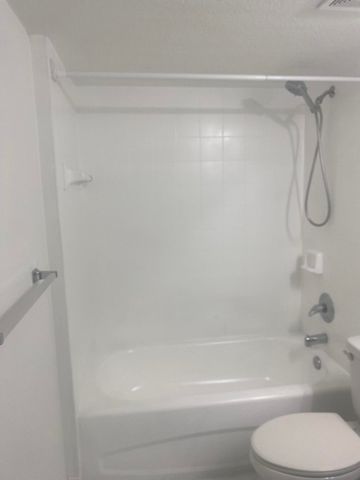 3740 N JOG Road 106, West Palm Beach, FL 33411