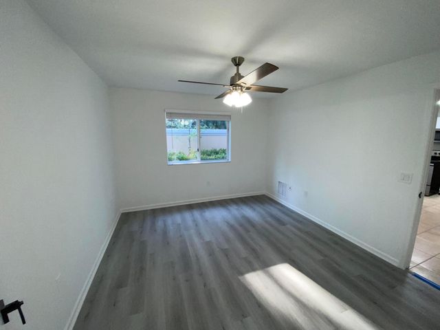 3740 N JOG Road 106, West Palm Beach, FL 33411