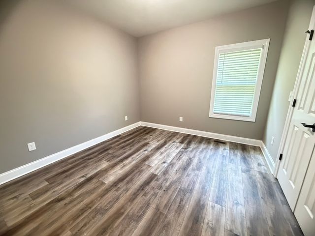 389 Colonial Dr, Winchester, TN 37398