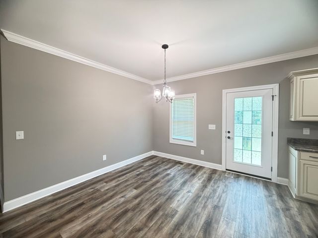 389 Colonial Dr, Winchester, TN 37398