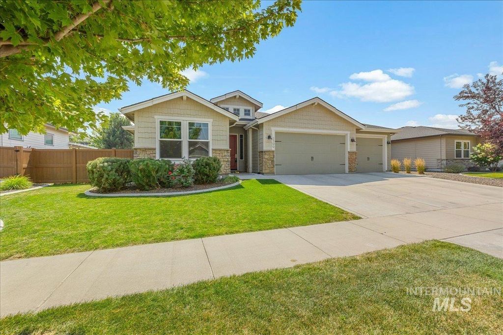 2399 E Mores Trail Drive, Meridian, ID 83642 photo 1