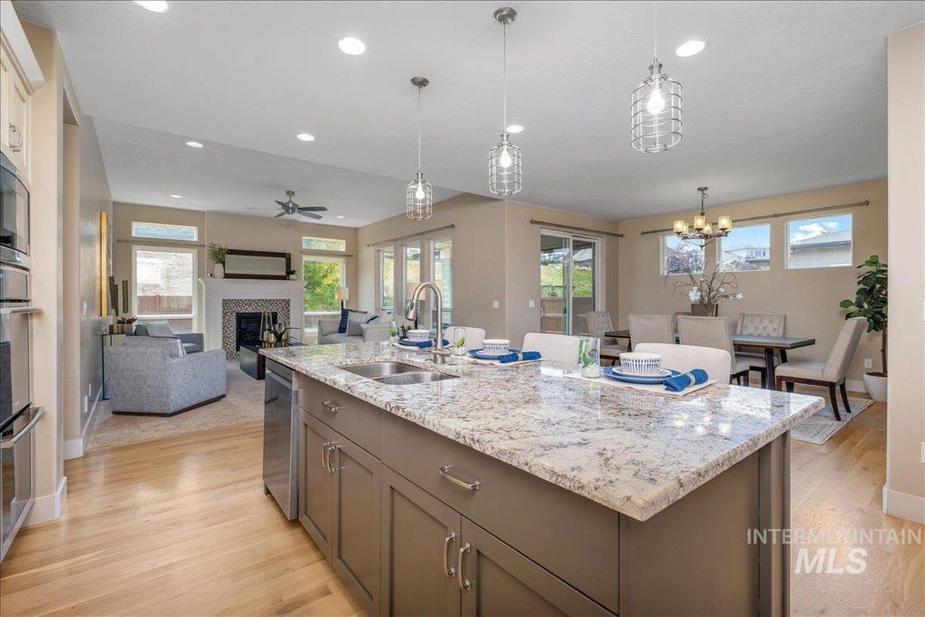 2399 E Mores Trail Drive, Meridian, ID 83642 photo 4