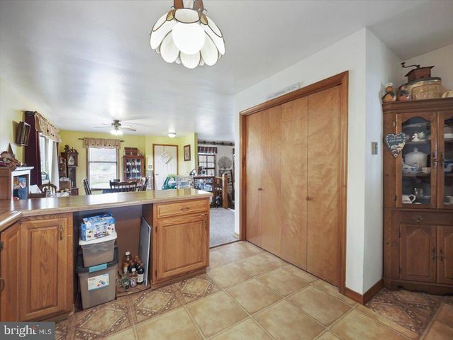 8750 OLDE SCOTLAND RD, Shippensburg, PA 17257