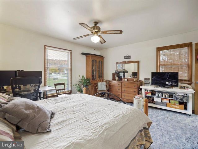 8750 OLDE SCOTLAND RD, Shippensburg, PA 17257