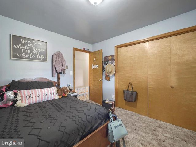 8750 OLDE SCOTLAND RD, Shippensburg, PA 17257