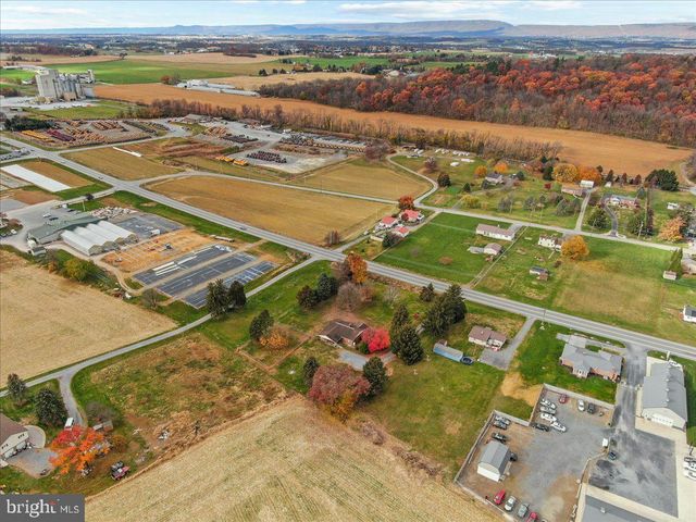 8750 OLDE SCOTLAND RD, Shippensburg, PA 17257
