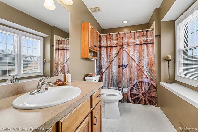 63 Burniah, Lake Orion, MI 48362
