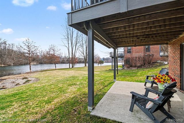 63 Burniah, Lake Orion, MI 48362
