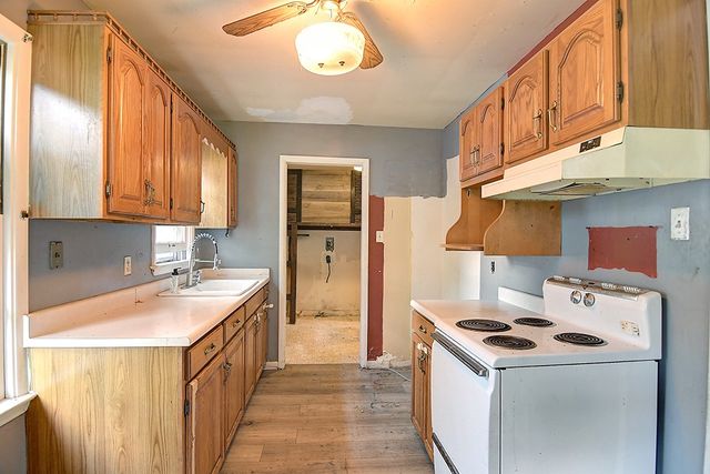 24 Forest Glen Drive, Middletown, OH 45042
