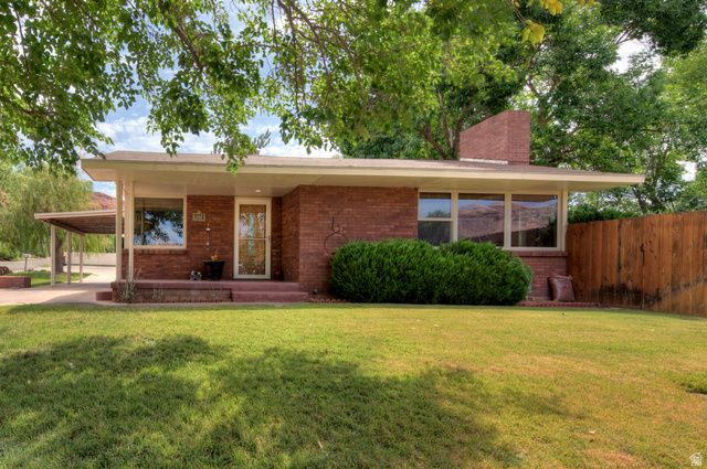 552 NICHOLS LN, Moab, UT 84532