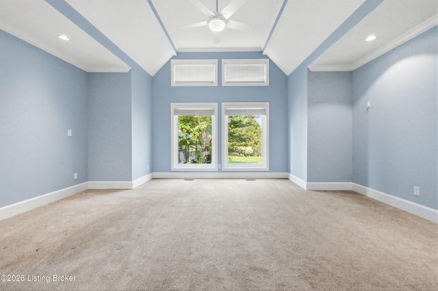 2101 Highland Springs Pl, Louisville, KY 40245