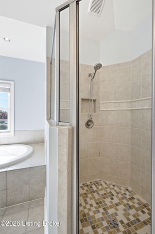 2101 Highland Springs Pl, Louisville, KY 40245