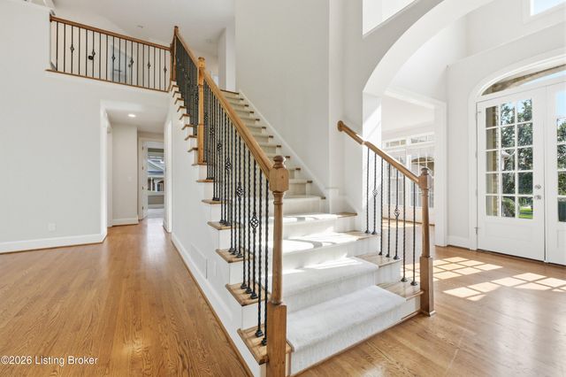 2101 Highland Springs Pl, Louisville, KY 40245