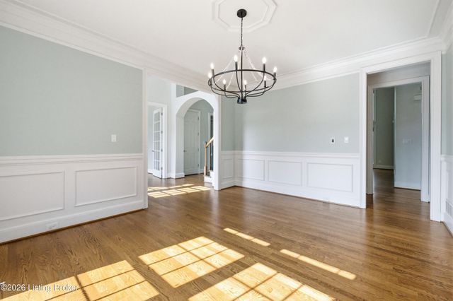 2101 Highland Springs Pl, Louisville, KY 40245
