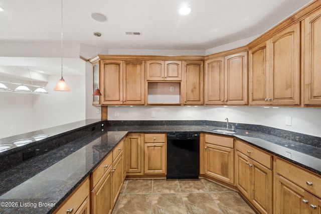 2101 Highland Springs Pl, Louisville, KY 40245