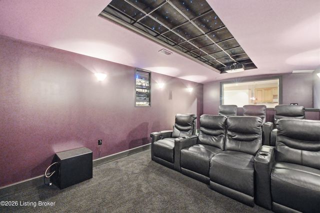 2101 Highland Springs Pl, Louisville, KY 40245