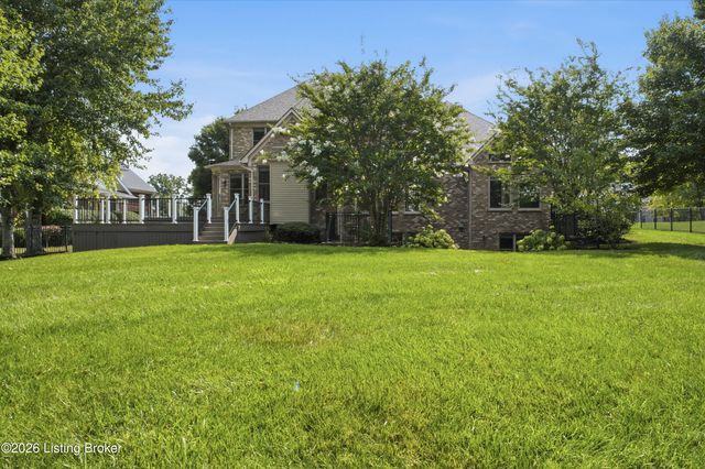 2101 Highland Springs Pl, Louisville, KY 40245