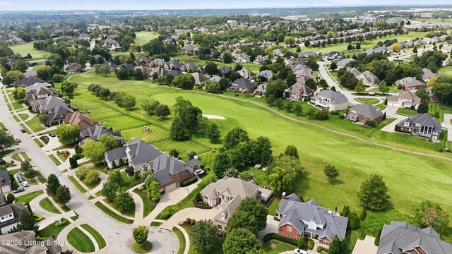 2101 Highland Springs Pl, Louisville, KY 40245