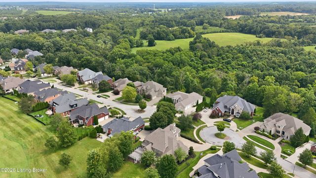 2101 Highland Springs Pl, Louisville, KY 40245
