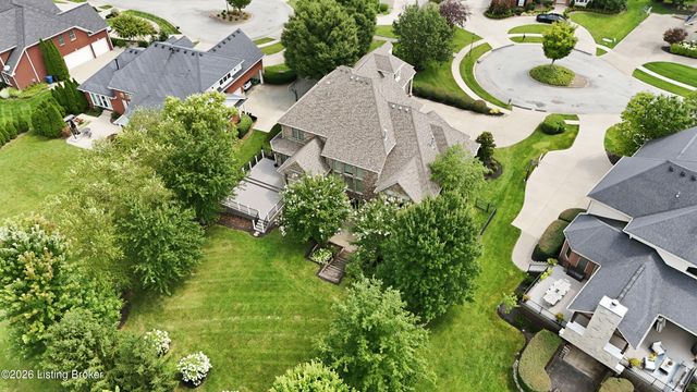 2101 Highland Springs Pl, Louisville, KY 40245