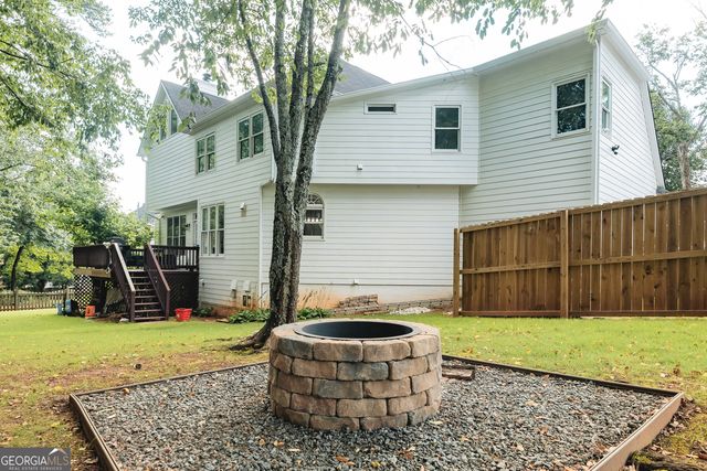 525 White Ridge Trace, Lawrenceville, GA 30043