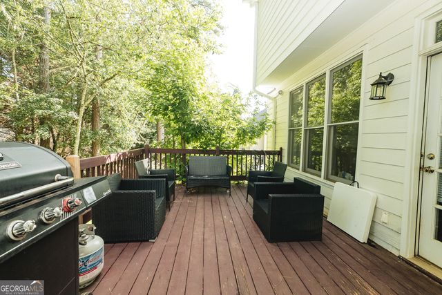 525 White Ridge Trace, Lawrenceville, GA 30043