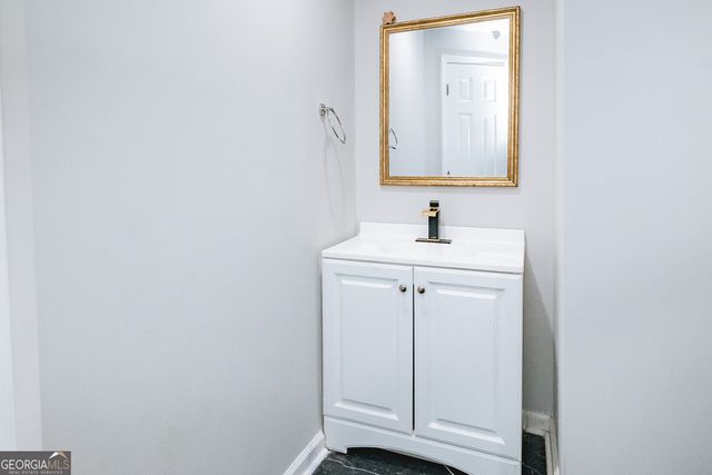 525 White Ridge Trace, Lawrenceville, GA 30043