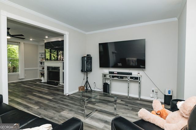 525 White Ridge Trace, Lawrenceville, GA 30043